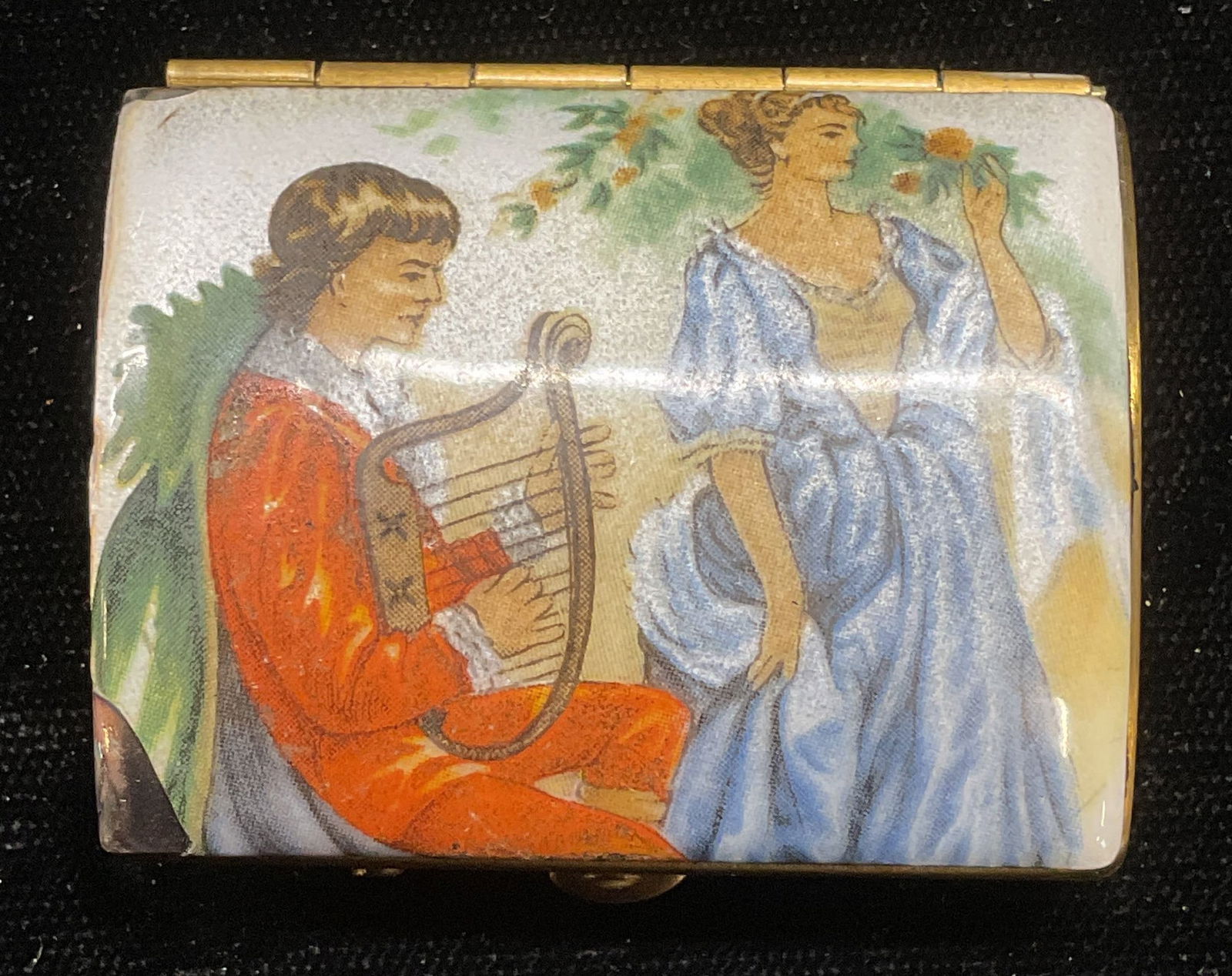 Vtg Schildkraut Cloisonne Enameled Couple Pill Box (1 of 6)