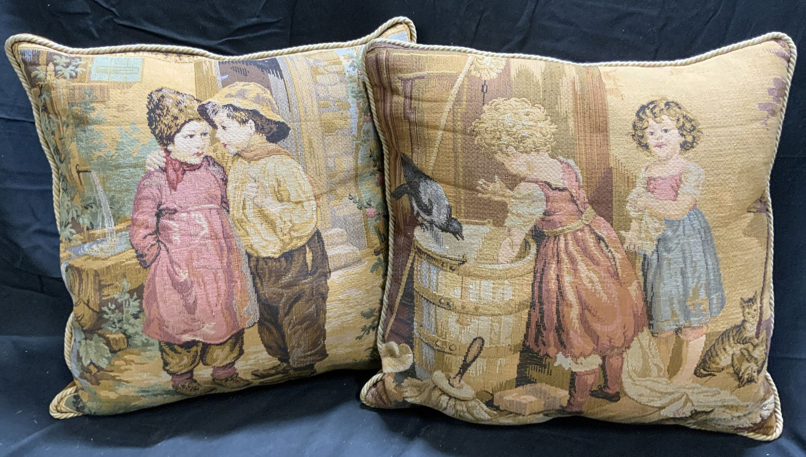 Lot 2 Vtg Needlepoint Corded Edge Pillows (1 of 8)