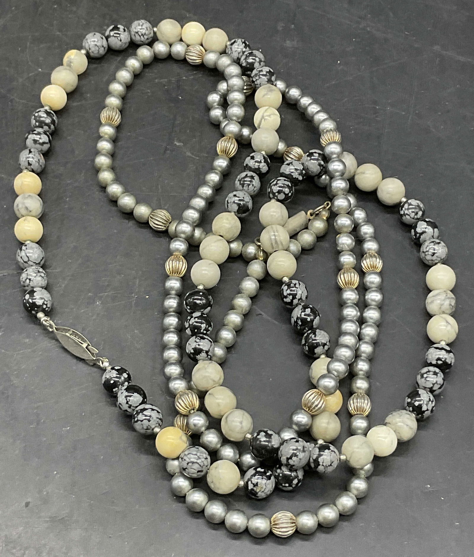 2 Vntg Natural Stone & Silver Tn Metal Necklaces (1 of 6)