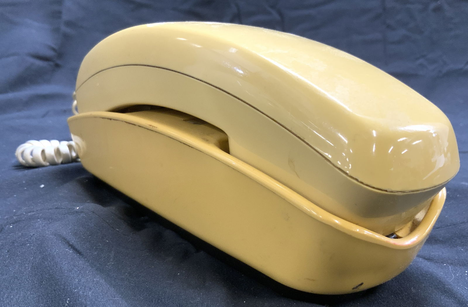 RADIO SHACK Vintage Corded Phone W Dial Pad (1 of 6)