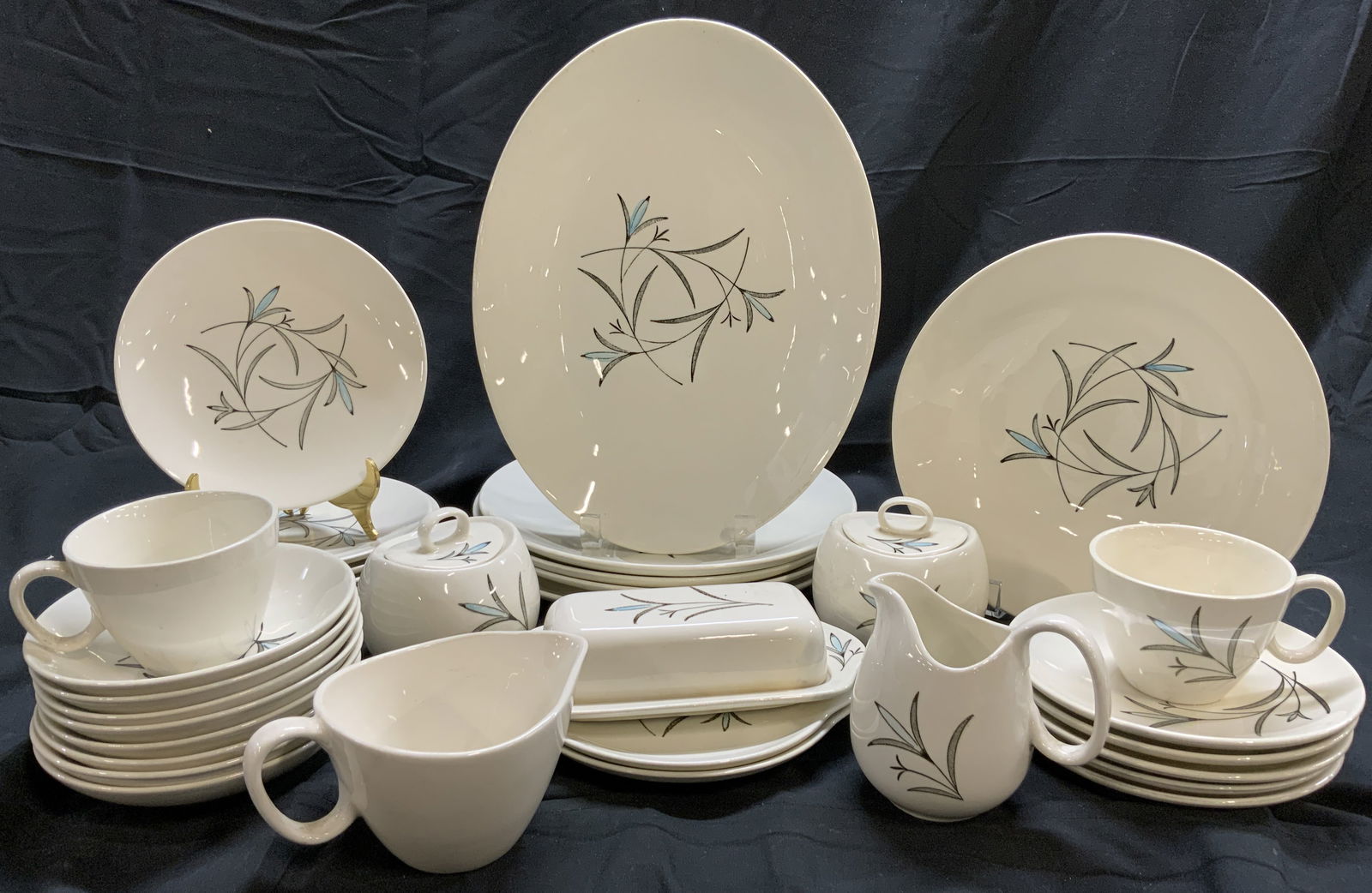 Set 35 ROYAL CHINA Underglaze Ballet Prc USA (1 of 10)