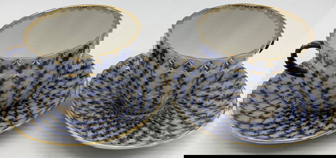 4 LOMONOSOV Cobalt Net Porcelain Tea Set RUSSIA: 4 LOMONOSOV Cobalt Net Porcelain Tea Set RUSSIA 2 saucer plates & 2 teacups. Each piece has a blue net pattern with gold accents. Underside reads MADE IN RUSSIA. No other visible signature or markings