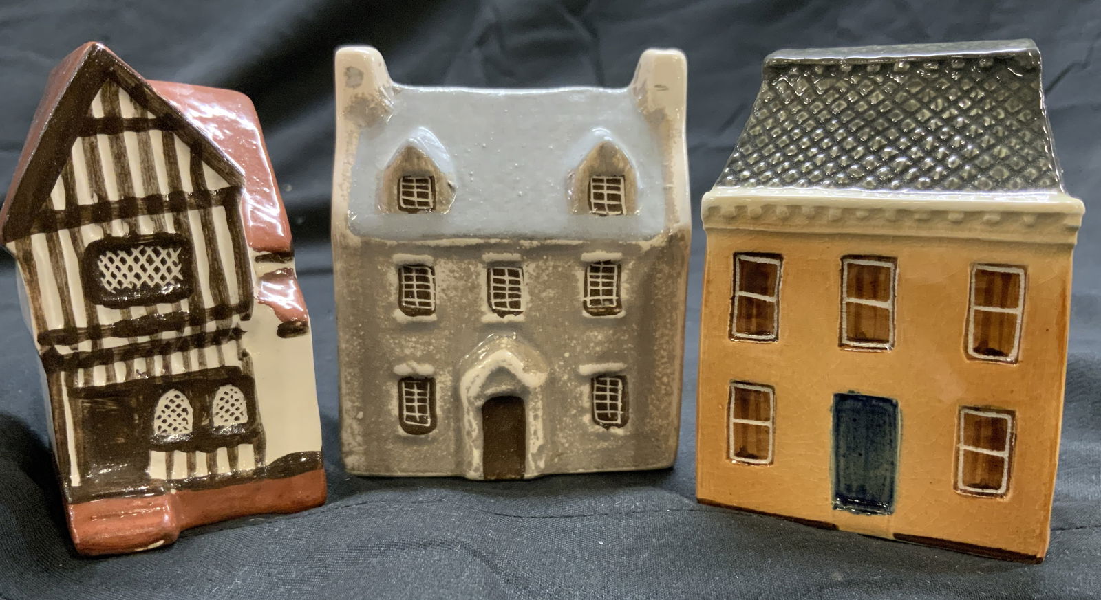 COUNTRY COTTAGES Lot 3 Ceramic Houses ENGLAND (1 of 7)
