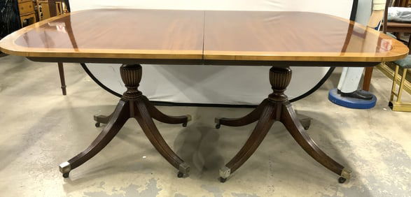 Vtg Double Pedestaled Wooden Dining Tbl W Leaves
