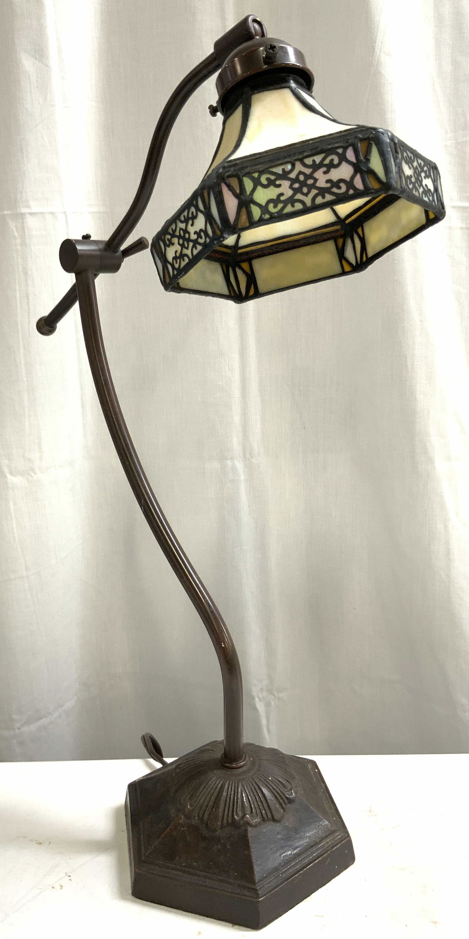 TIFFANY Style Adjustable Table Lamp (1 of 8)