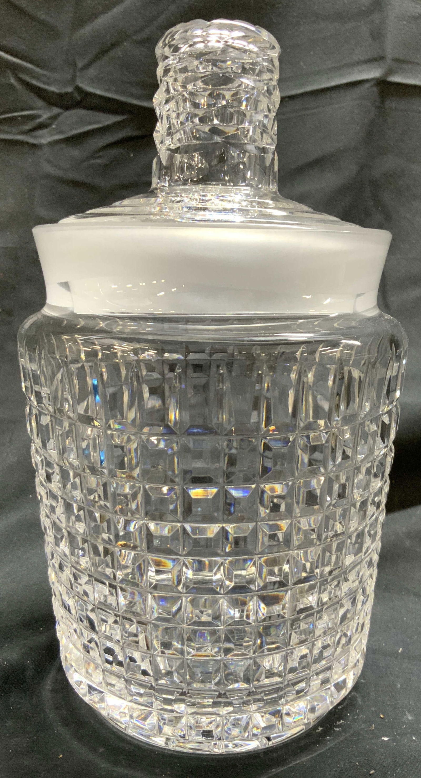 WATERFORD Cut Crystal Jar Vessel W Lid (1 of 7)