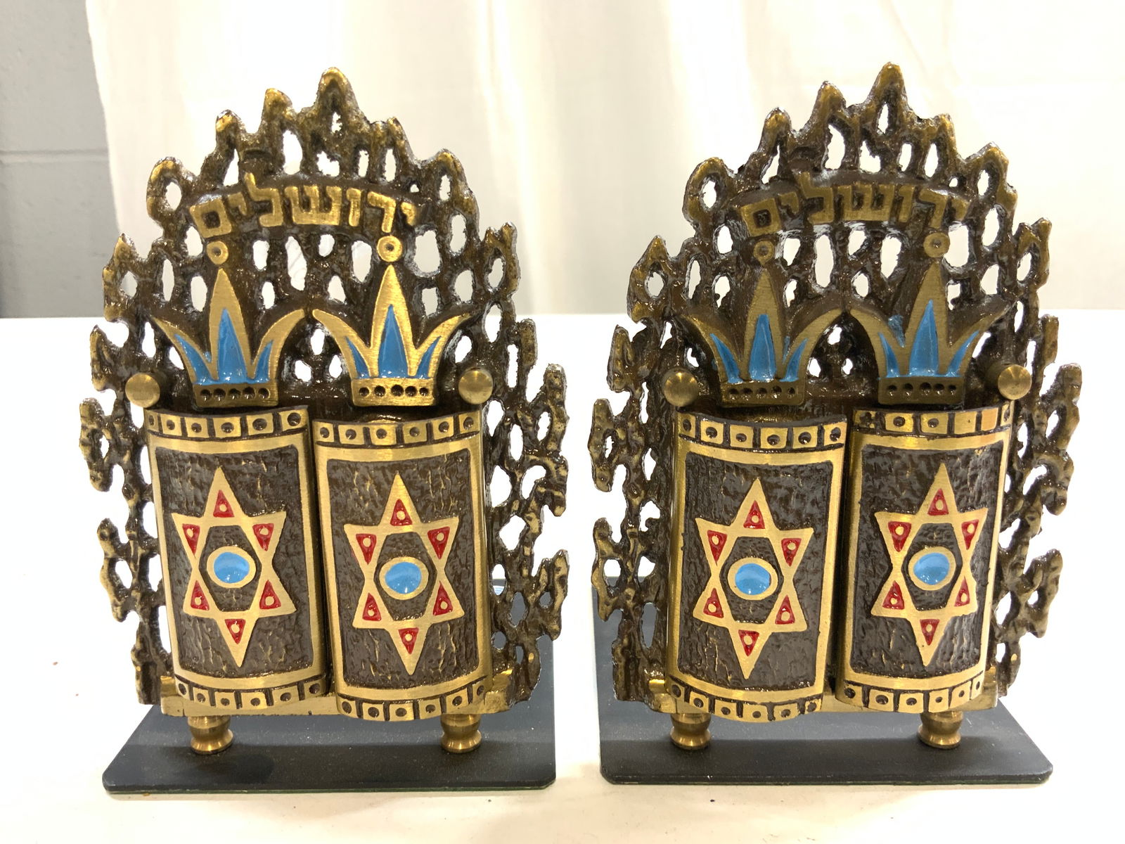 Pair Vtg Brass 10 Commandments Judaica Bkends (1 of 8)
