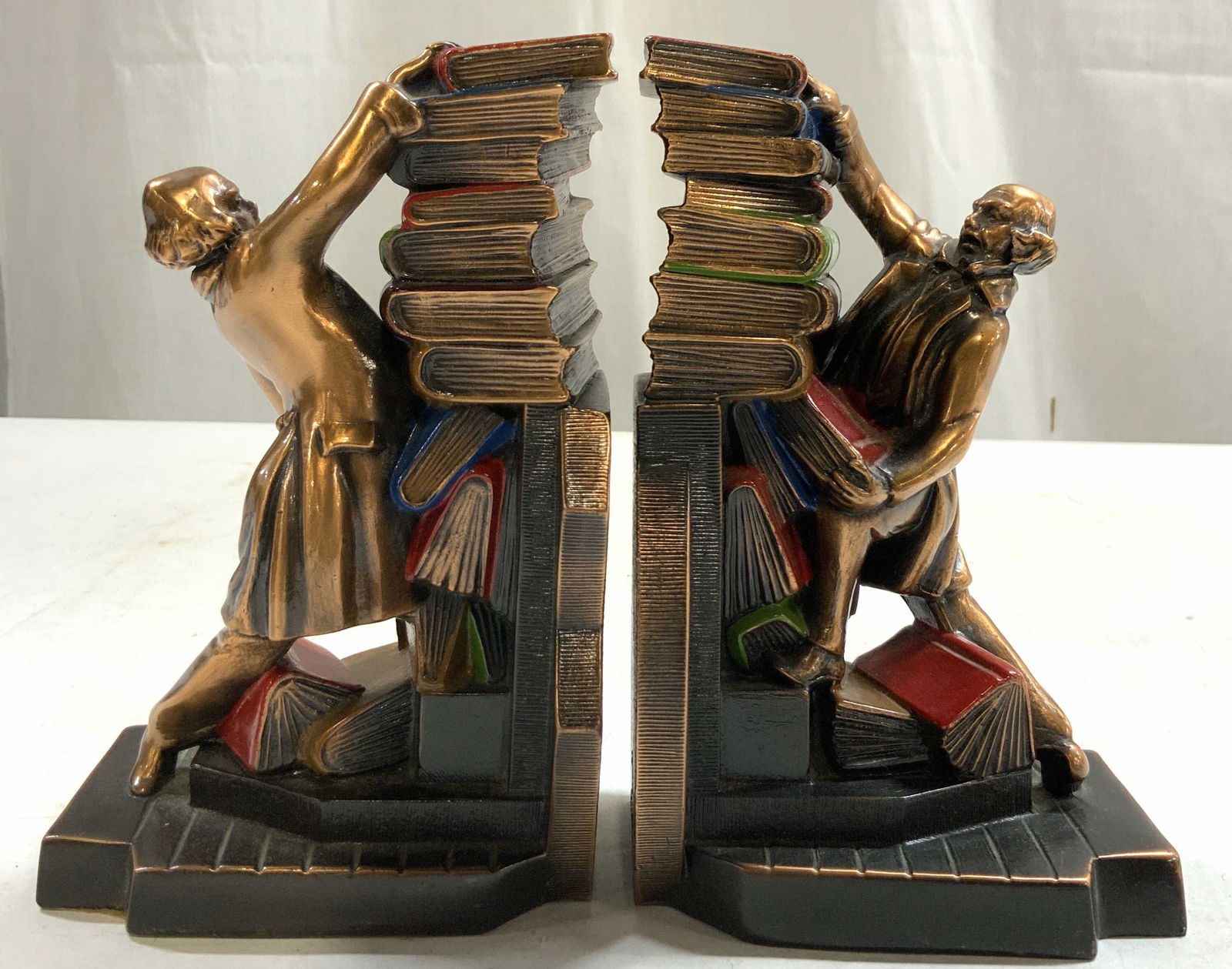 Kronheimer Oldenbusch Co Vtg Librarian Bkends (1 of 9)