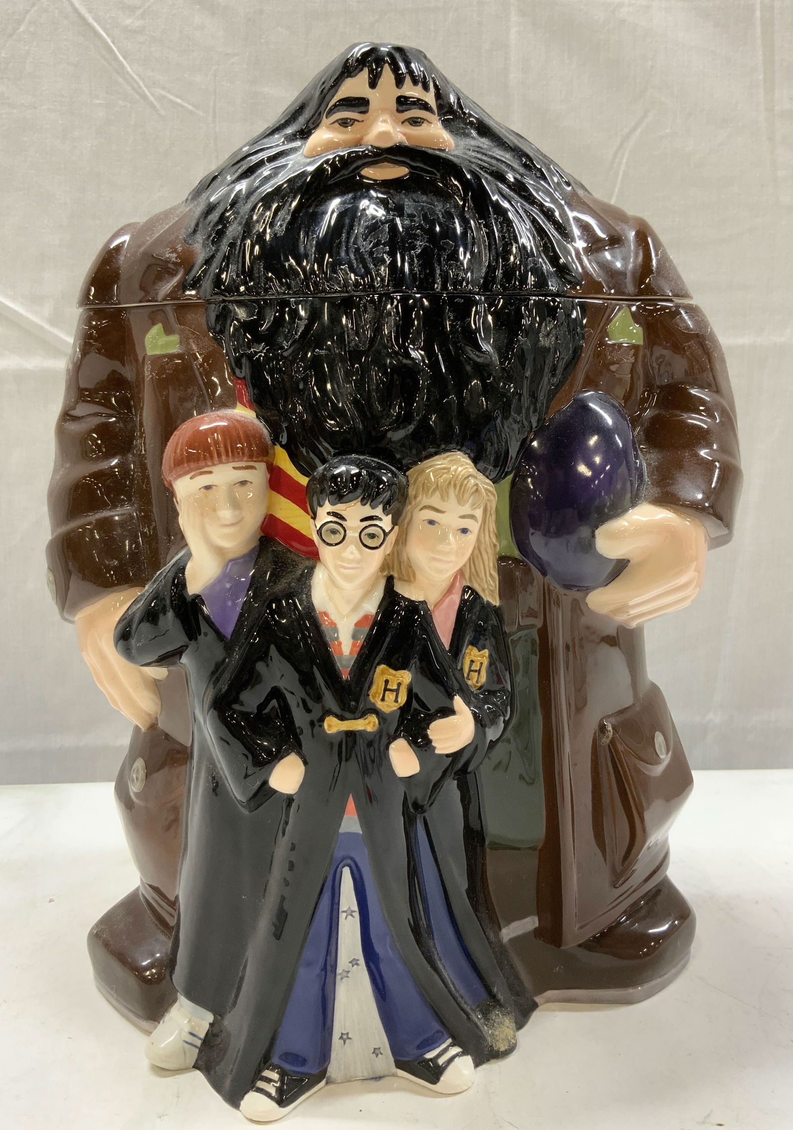 Harry Potter Hagrid & Friends Ceramic Cookie Jar (1 of 8)