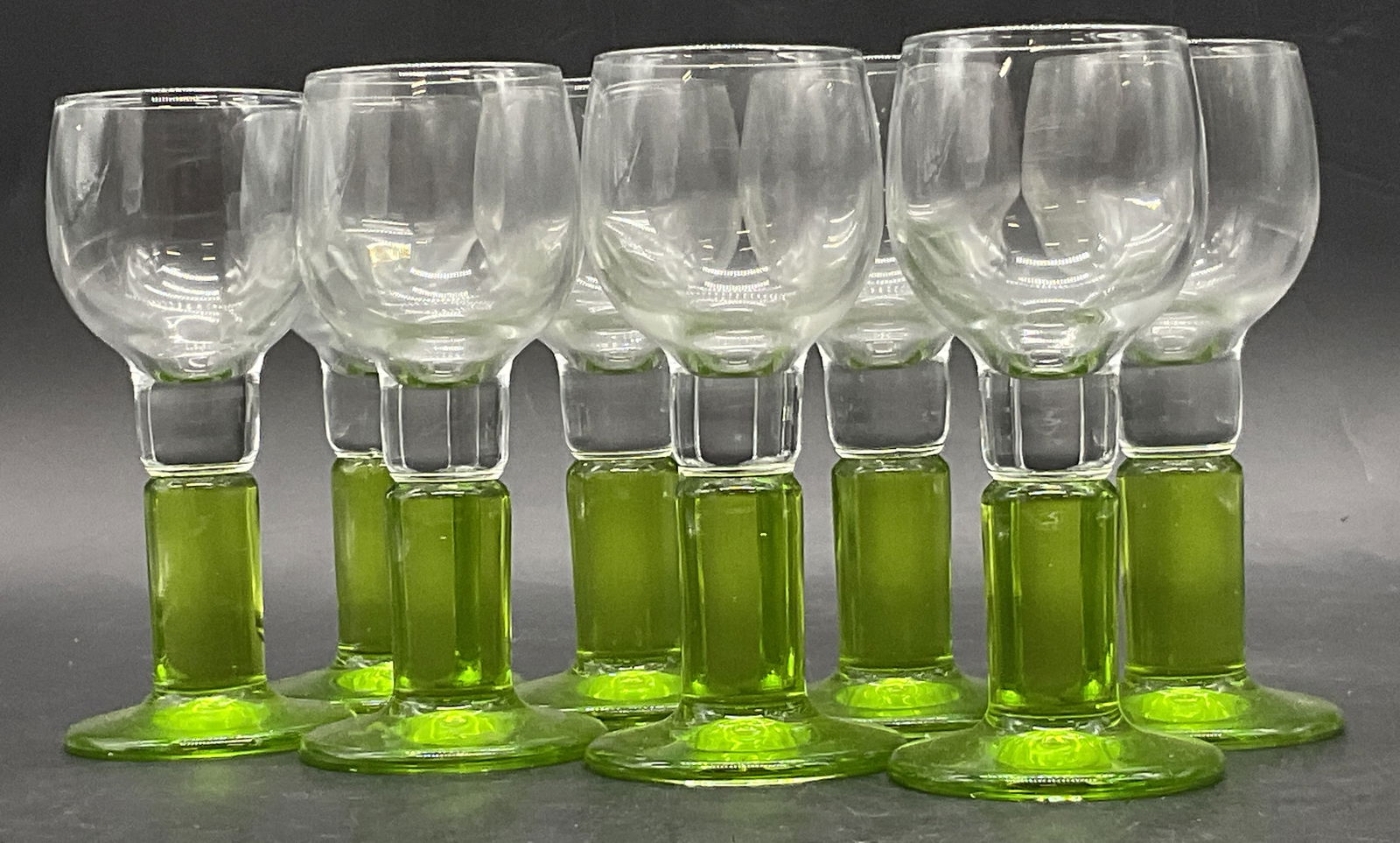 Set 8 Vintage Green & Clear Glass Cordial Glasses (1 of 7)
