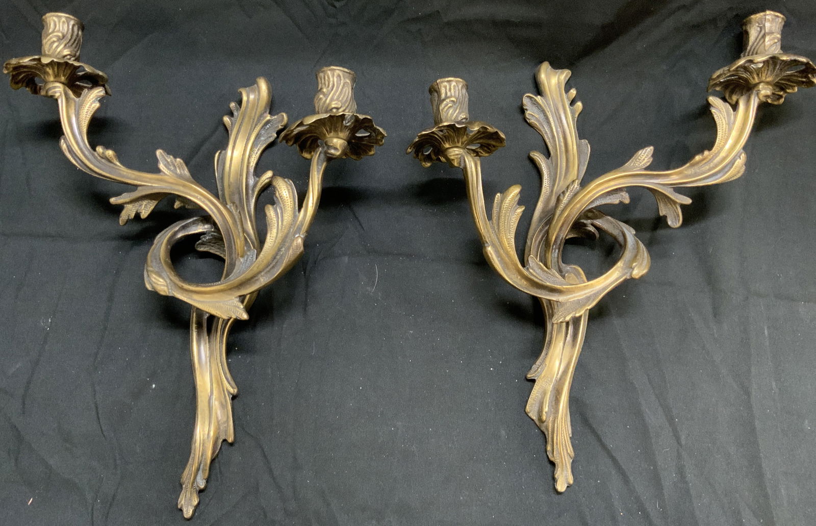 Vtg Pr Brss Acanthus Leaf Form 2 Arm Wall Sconces (1 of 8)
