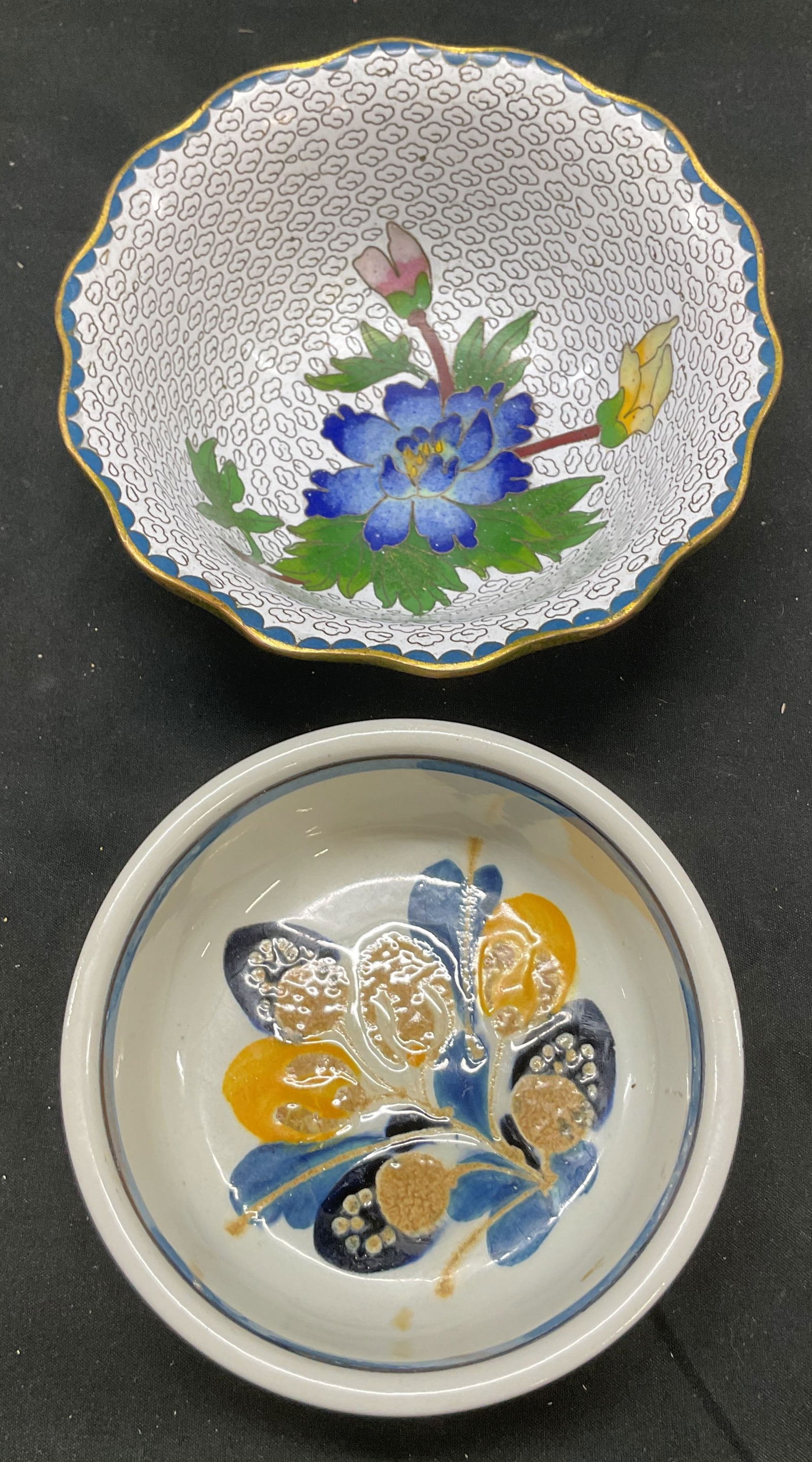 2 Trinket Dishes Royal Copenhagen Tenera FAJANCE +: 2 small trinket dishes. Chinese cloisonne bowl with floral design and scalloped rim. Royal Copenhagen Tenera FAJANCE bowl, hand painted floral design. 4.24 x 1.5 inches. Some surface wear consistent w