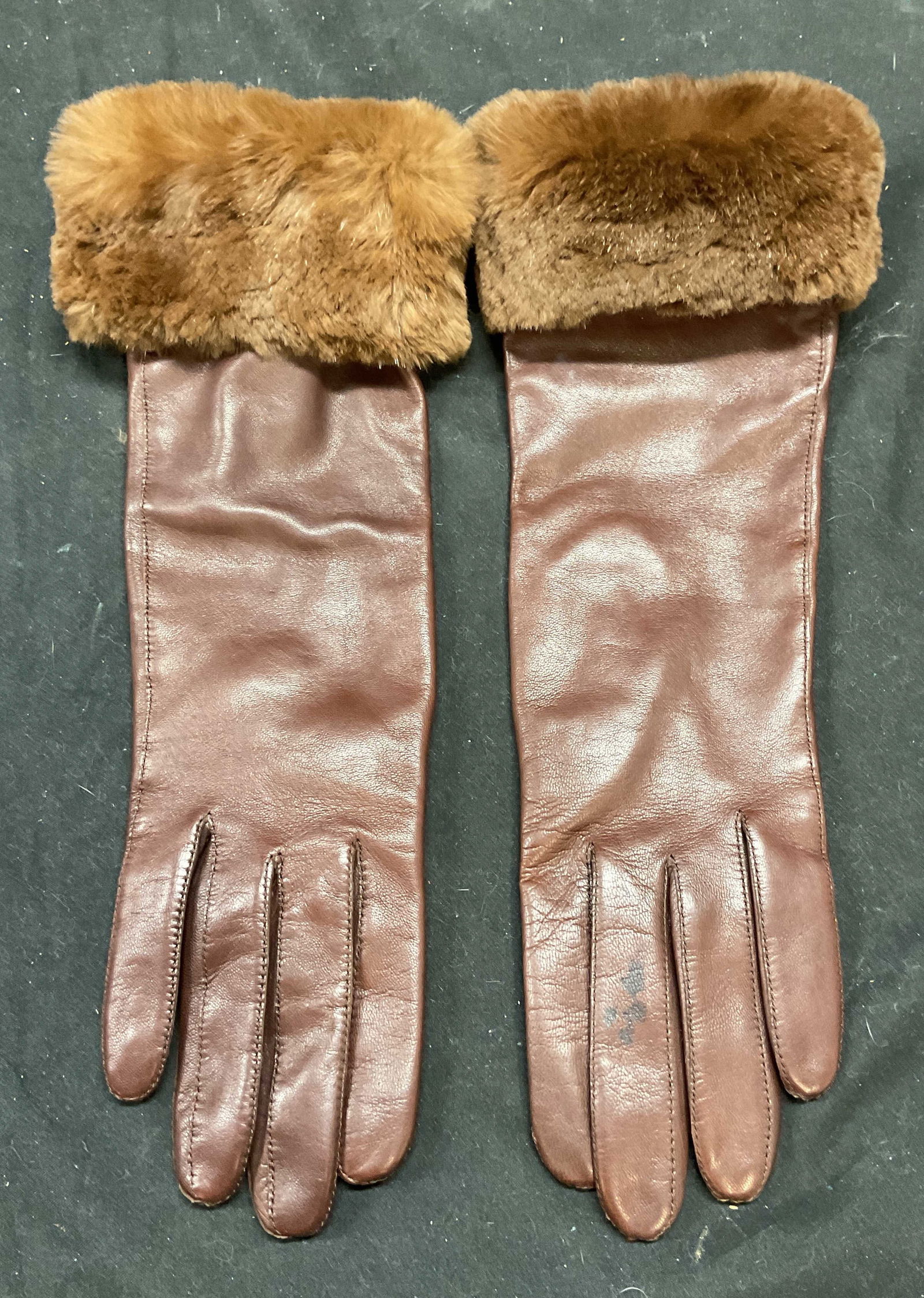 Carolina Amato Brown Leather Fur Gloves (1 of 6)