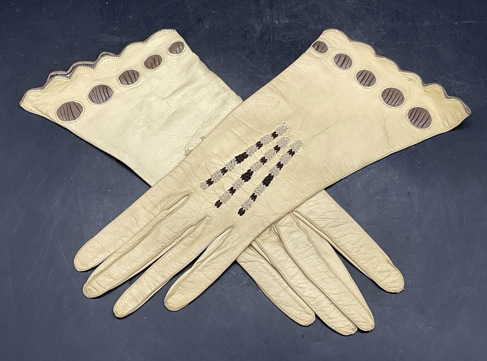 Vintage Embroidered Suede Gloves (1 of 7)