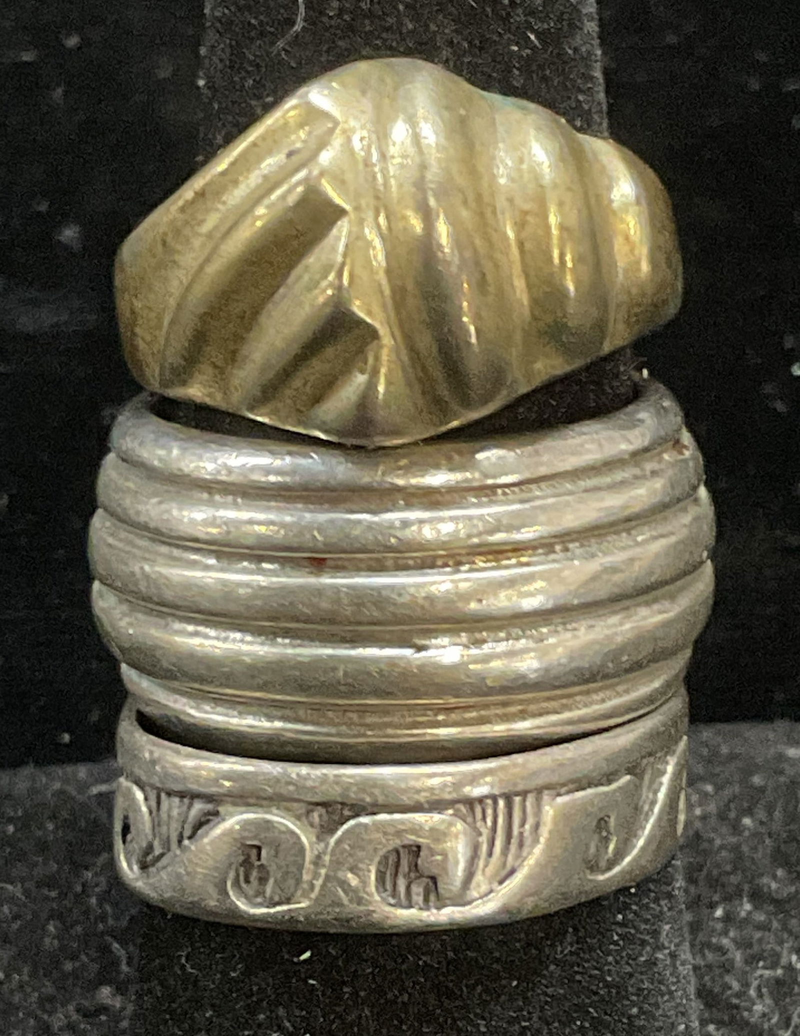 Lot 3 Vintage Sterling Silver Ribbed, Wave Rings (1 of 7)