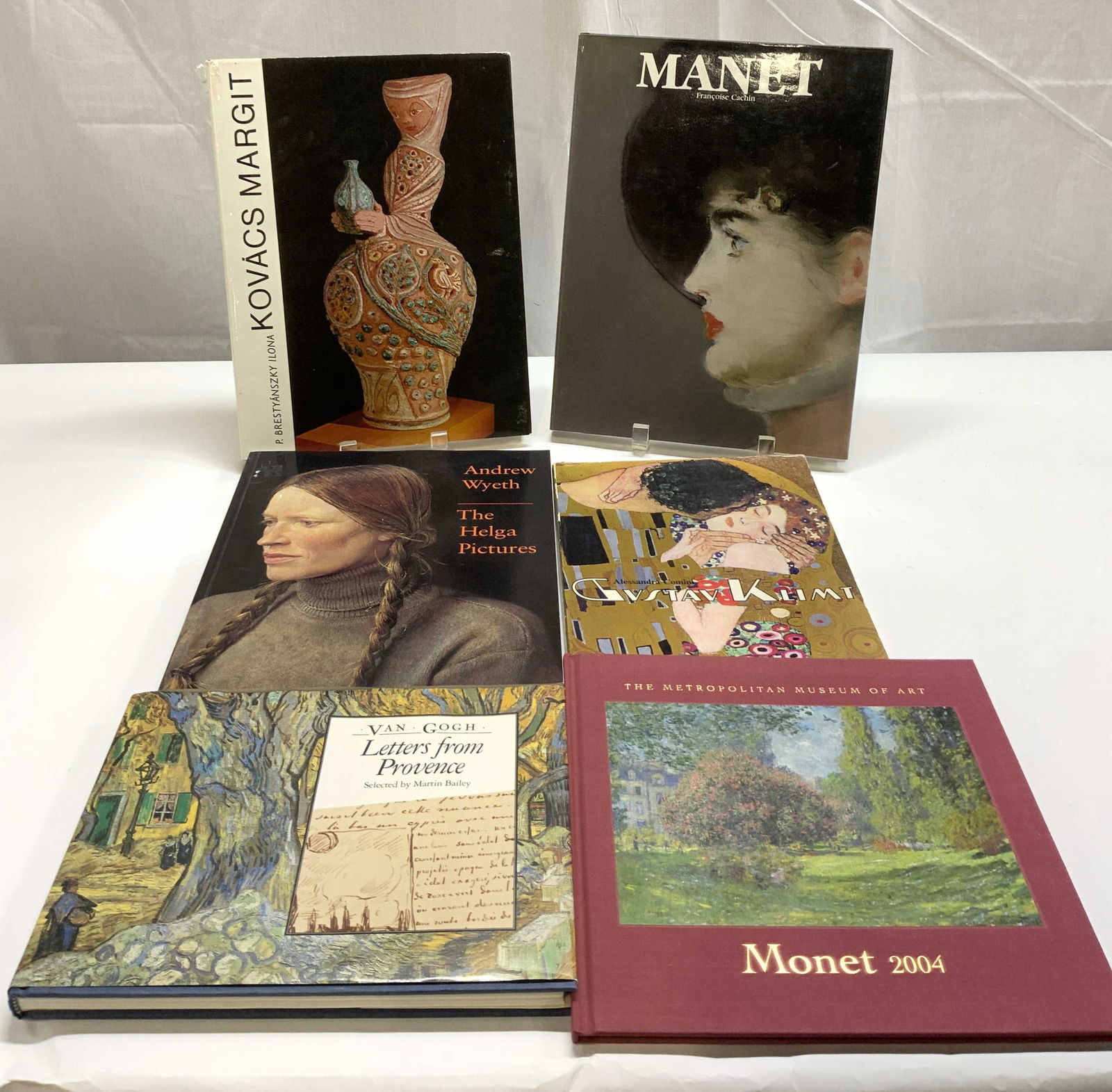 6 Art & Sculpture Illustr. Books 1970-1990s BAILEY+: 6 Art & Sculpture Illustr. Books 1970-1990s BAILEY+ 6 vintage art & sculpture books including, Van Gogh Letters from Provence by Martin Bailey, Gustav Klimt by Alessandra Comini, Monet 2004 by The Met
