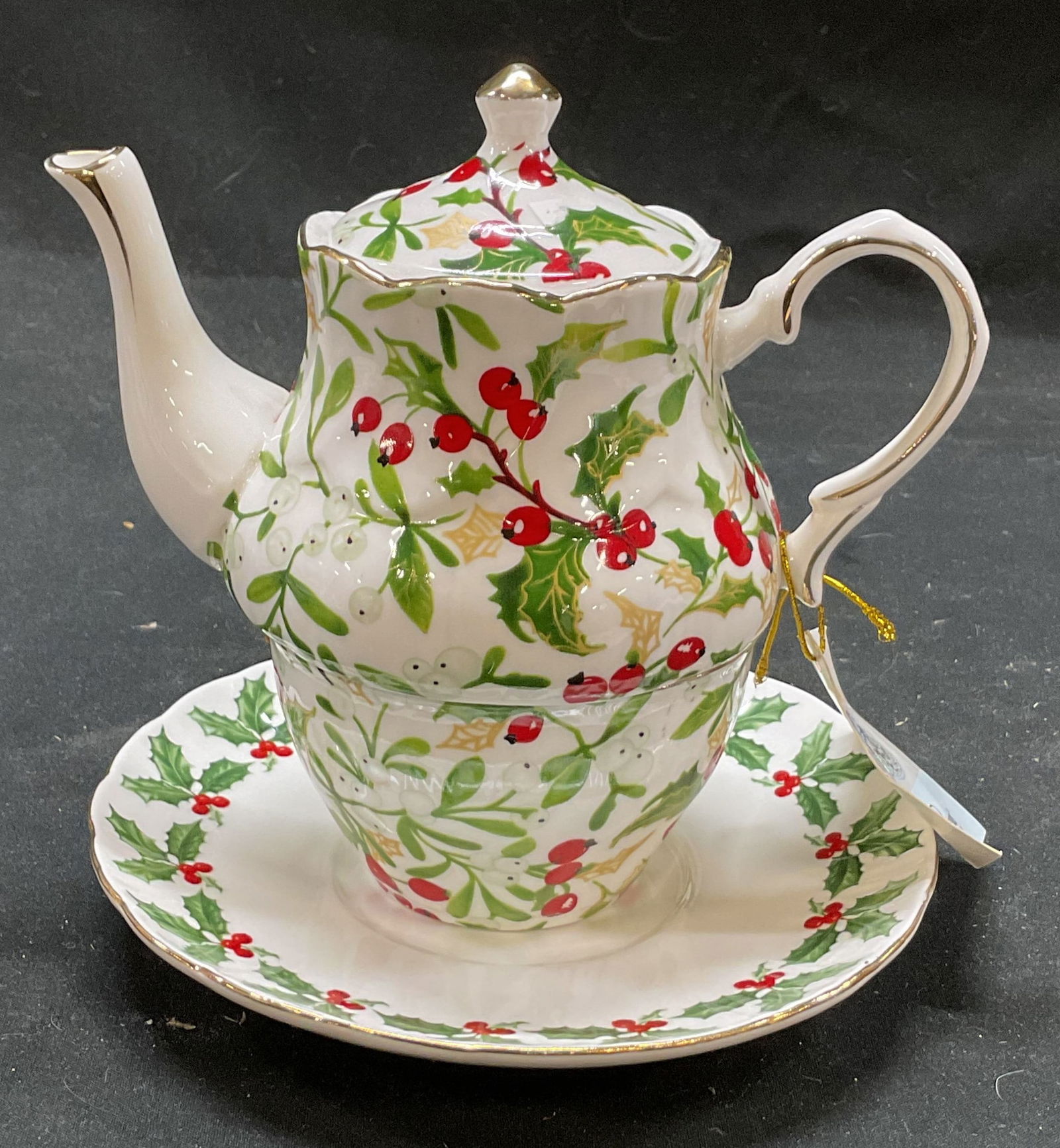 Set3 Grace Ware Porcelain Tea for One Holly Berry (1 of 7)