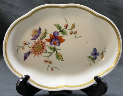 Richard Ginori Porcelain Italy Trinket Tray: Richard Ginori Porcelain Italy Trinket Tray Porcelain floral pattern trinket tray with a gold trim. Has green, yellow & purple floral colors. Underside reads, Richard Ginori Italy. Measurements: lengt