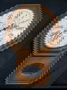 SYROCO Vntg Veneer Wall Clock w Mirror USA: Clock face reads SYROCO. Backside reads MADE IN USA. Clock is light brown toned with cream clock face, brown Roman numerals, and black toned hands. Clock has oval form mirror near base. Appears to be
