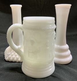 Vintage Milk Glass Bud vases & Mug
