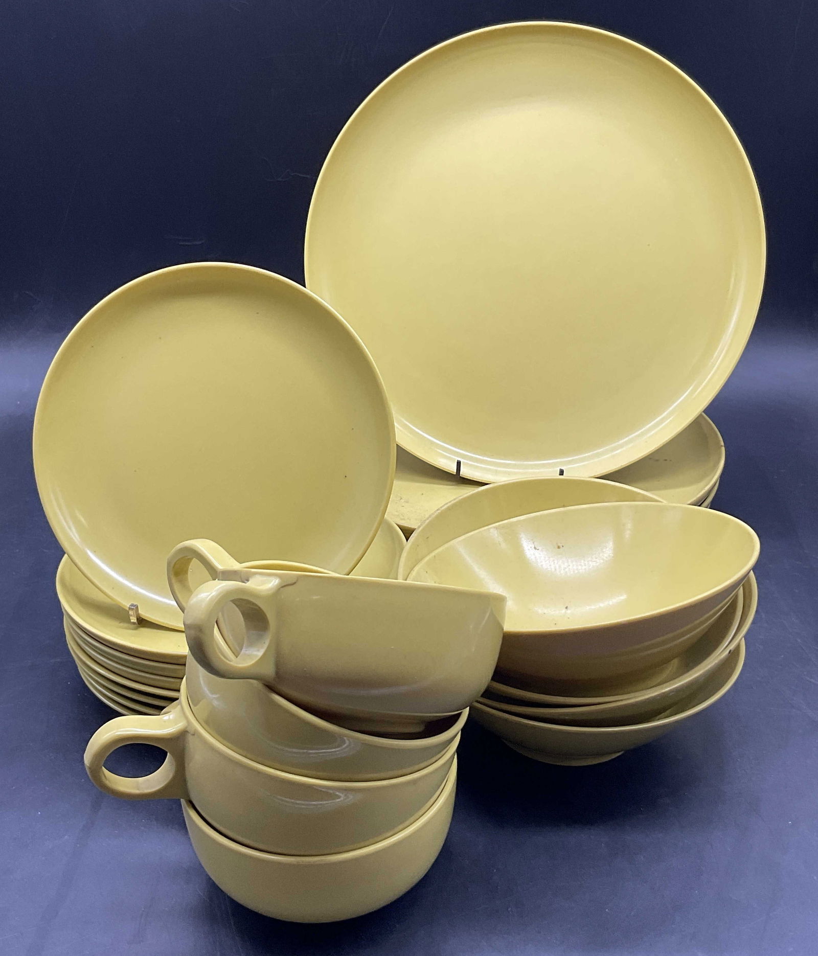 Set 20 FLORENCE BY PROLON MCM Melamine Tableware (1 of 8)