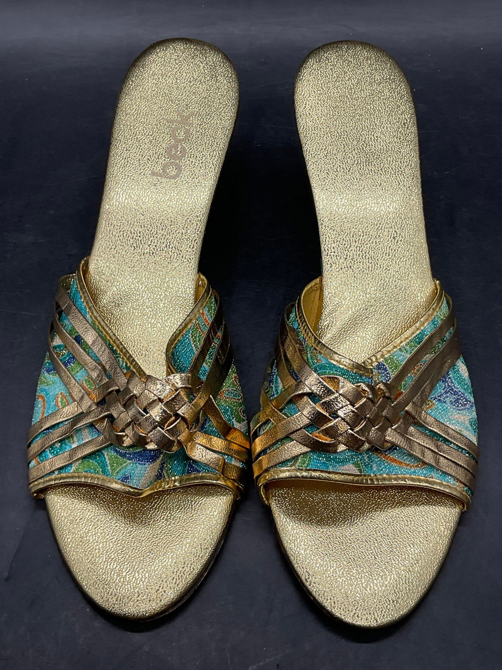 BECK Vintage Paisley Patterned Gold Tn Shoes (1 of 8)
