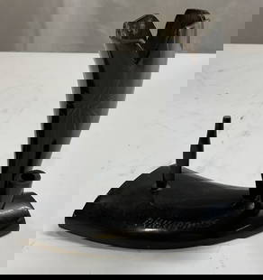 Vtg Desk Organizer Pen Holder Philippines: Vintage desk organizer pen holder. Made in Philippines. Asian water buffalo horn. Island palm tree design. 7.5 x 7 x 4 inches. Some wear consistent with exposure, piece appears to be broken off. Some