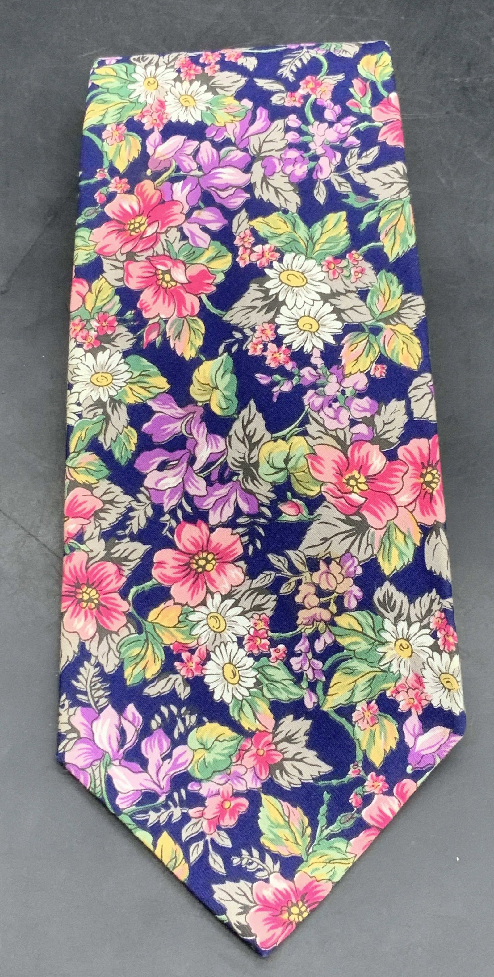 BASS Multicolored Floral Pattern Cotton Tie, USA (1 of 8)