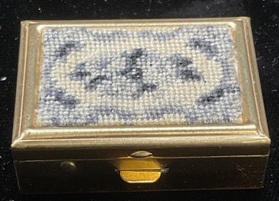Vtg Schildkraut Petitpoint Contact Lens Case