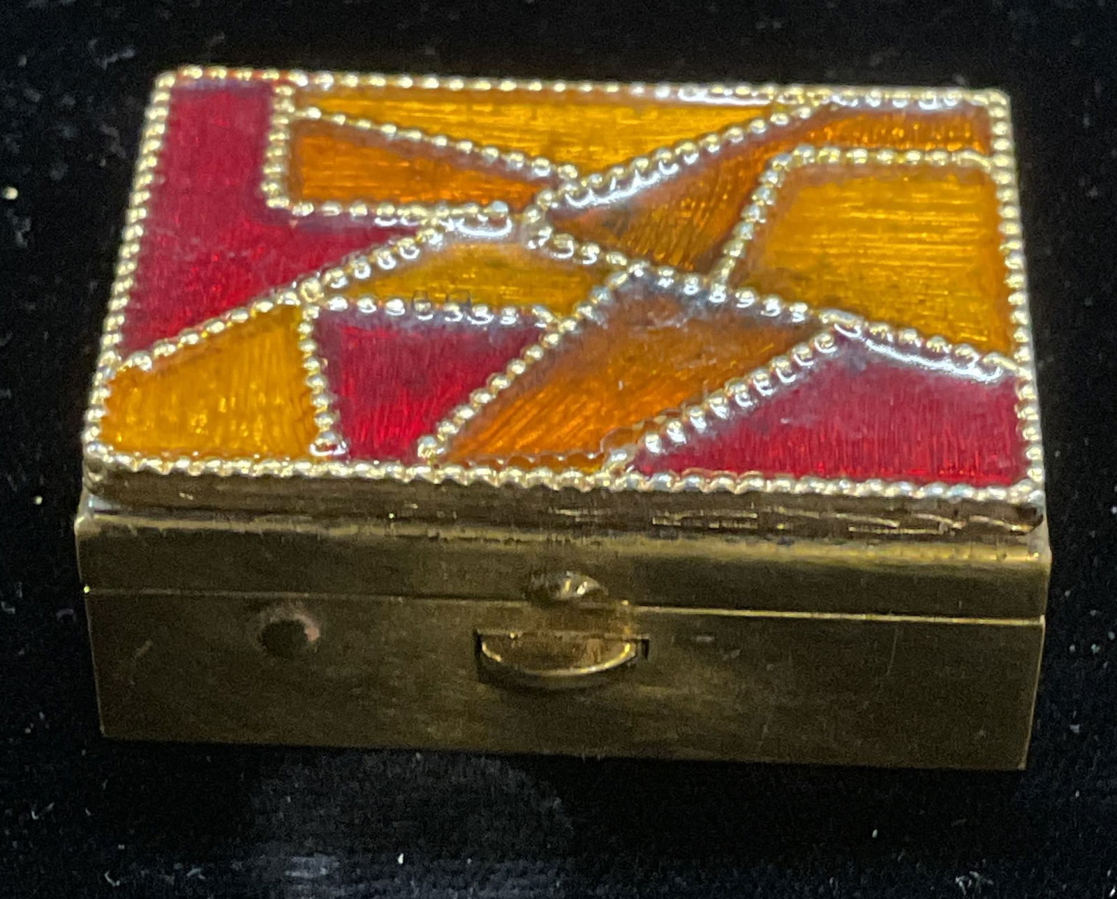 Vtg Gold Tone Red Orange Lacquered Pill Box (1 of 6)