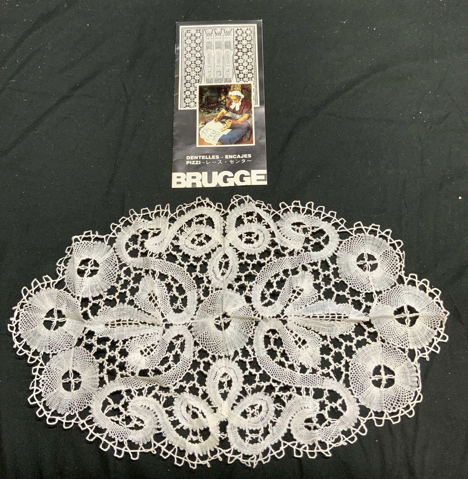 BRUGEE Pamphlet & White Embroidered Lace BELGIUM (1 of 8)