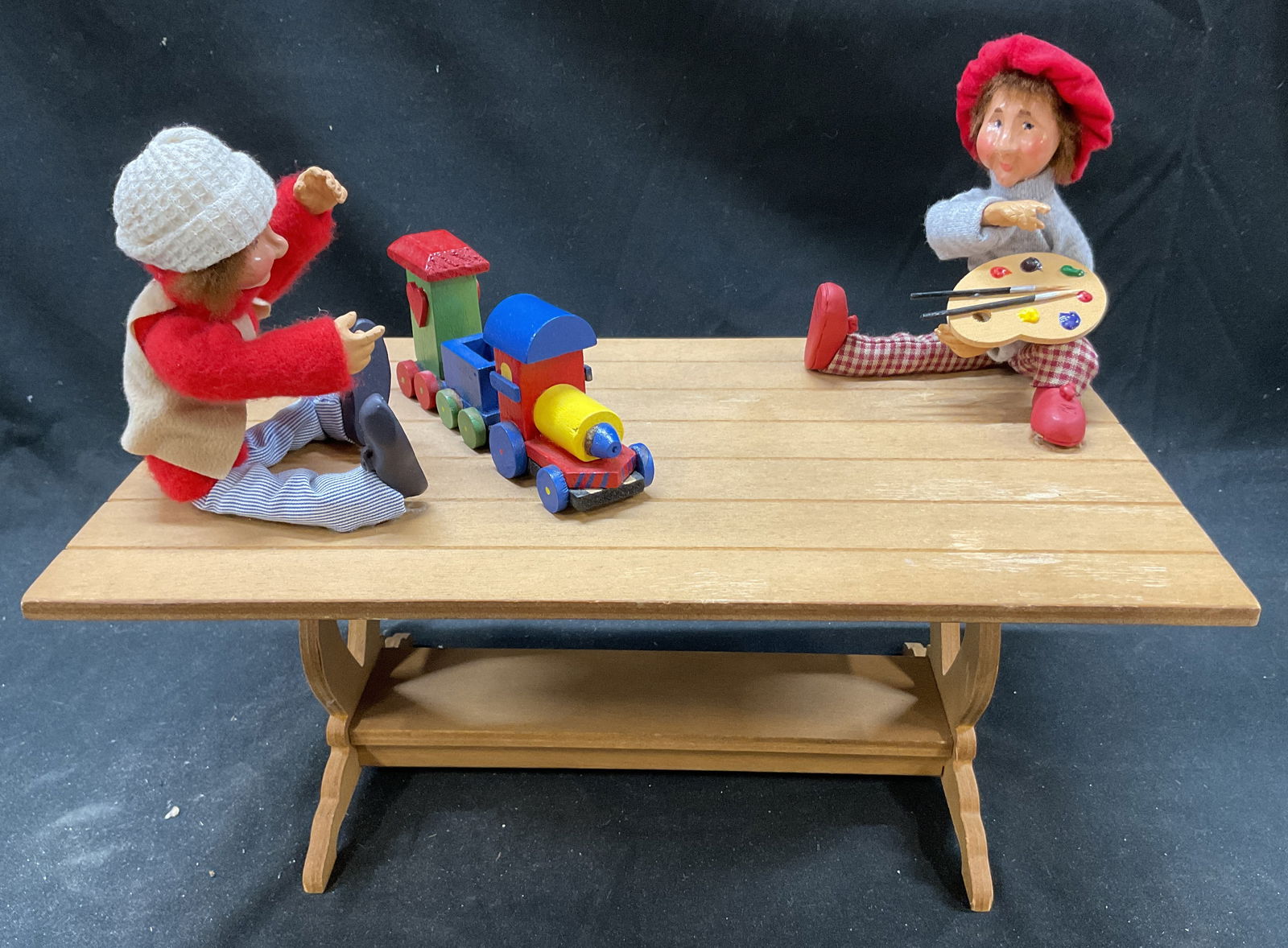 Vtg Byers Choice Kindels Ornament Sitting Boys (1 of 6)