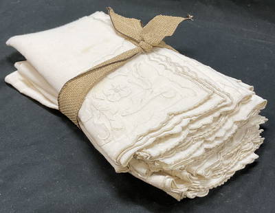 Set 15 Table Cream Linen Napkins: Set 15 table cream linen napkins. Embroidered and lace details. Floral themes. Measures approx 19.5 x 20 inches. Cotton and synthetic materials. All pieces have wear including pulls and blemishes. Tab