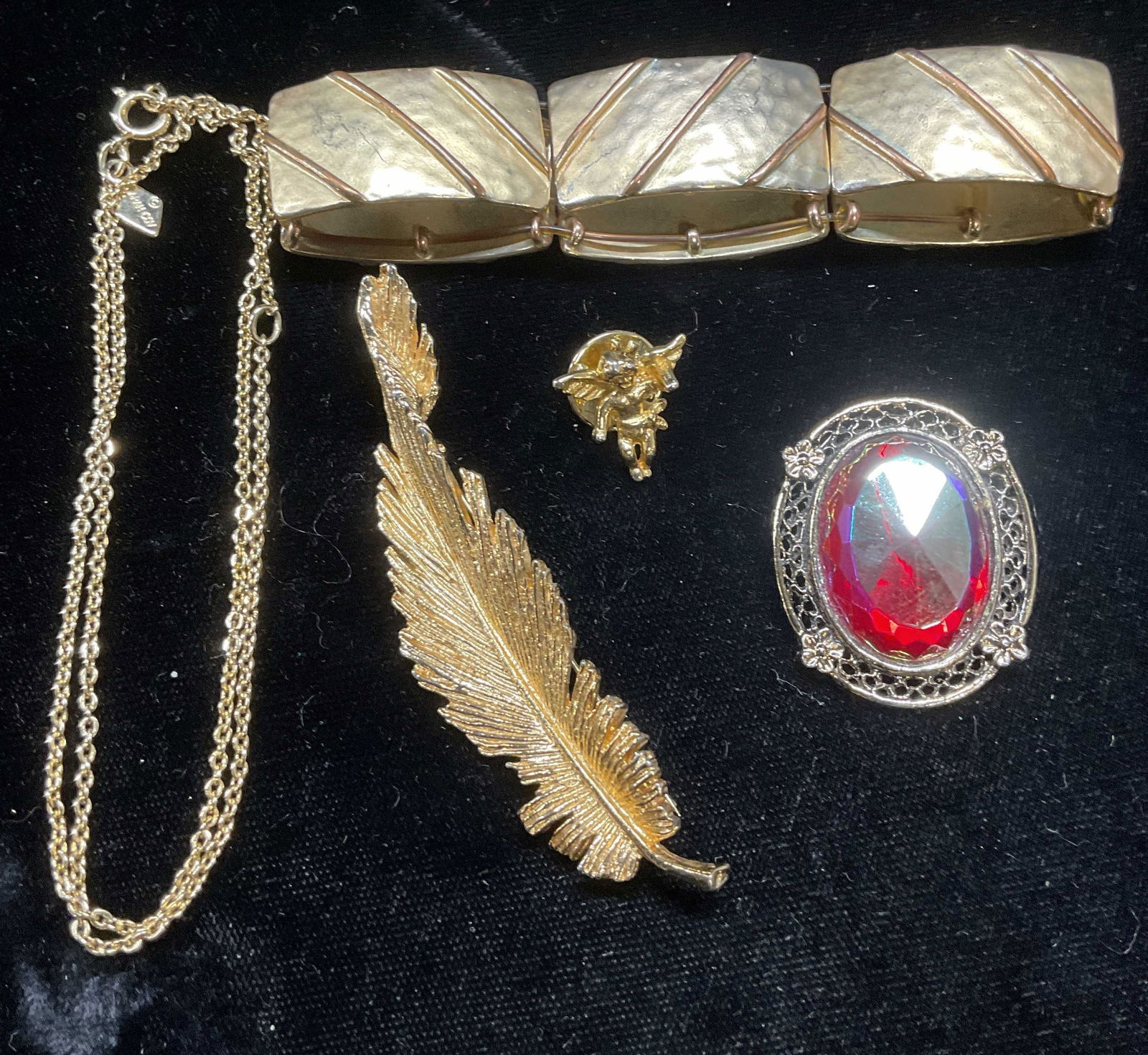 Lot 5 Vtg Sarah Cov Gold Tn Necklace + More (1 of 8)