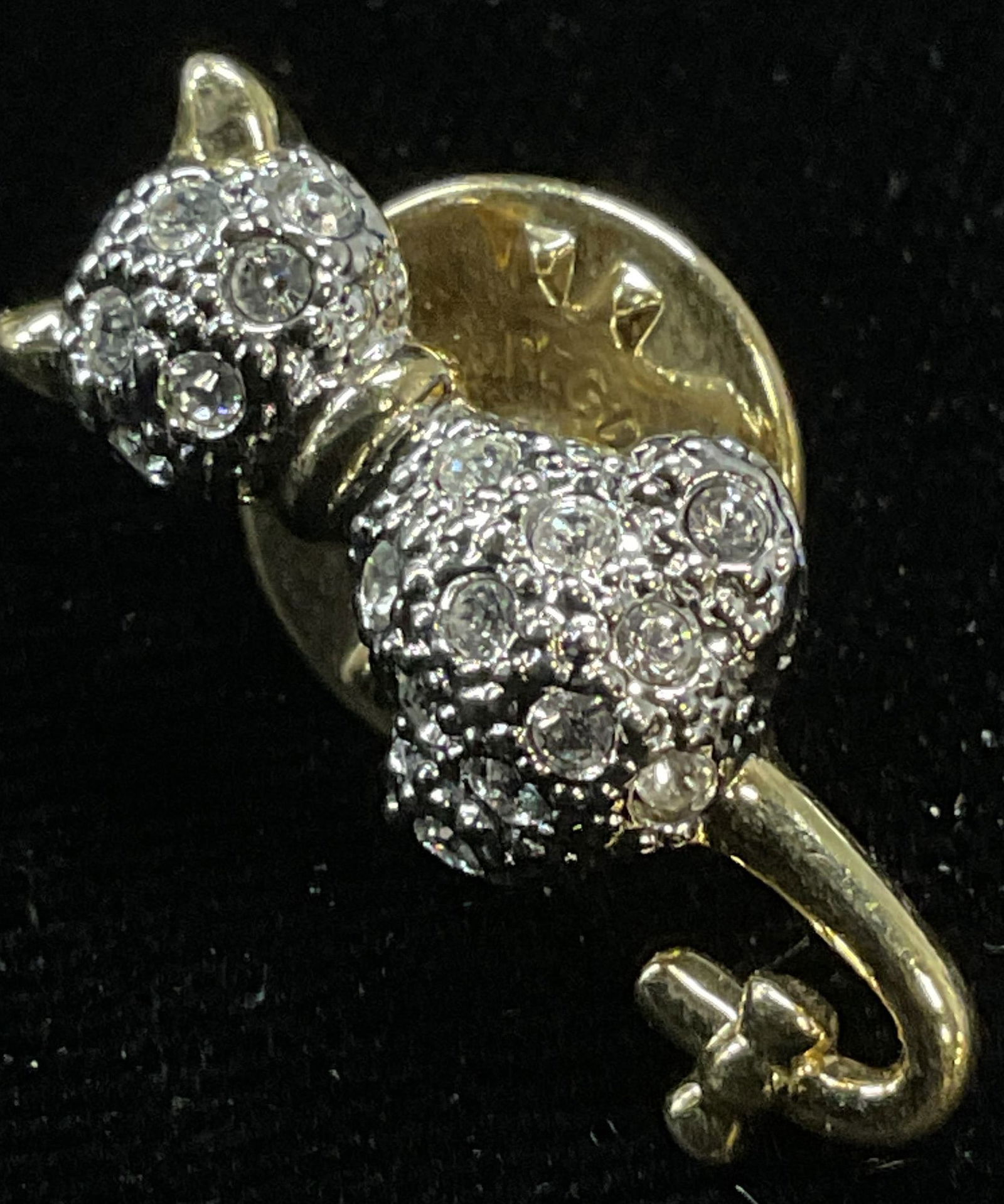 Vintage Signed Gold Tone Crystal Cat Pin (1 of 6)