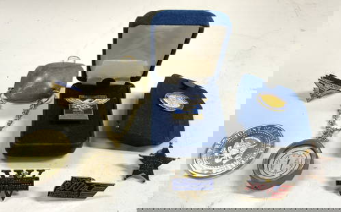 Lot 8 President Club Pins & More: Lot includes 6 pins, 1 43rd president of the United States coin & 1 metal pendant. 1 pin includes box. Coin is gold toned. Each piece appears to be vintage. Pendant measures approximately 4.5 inches t