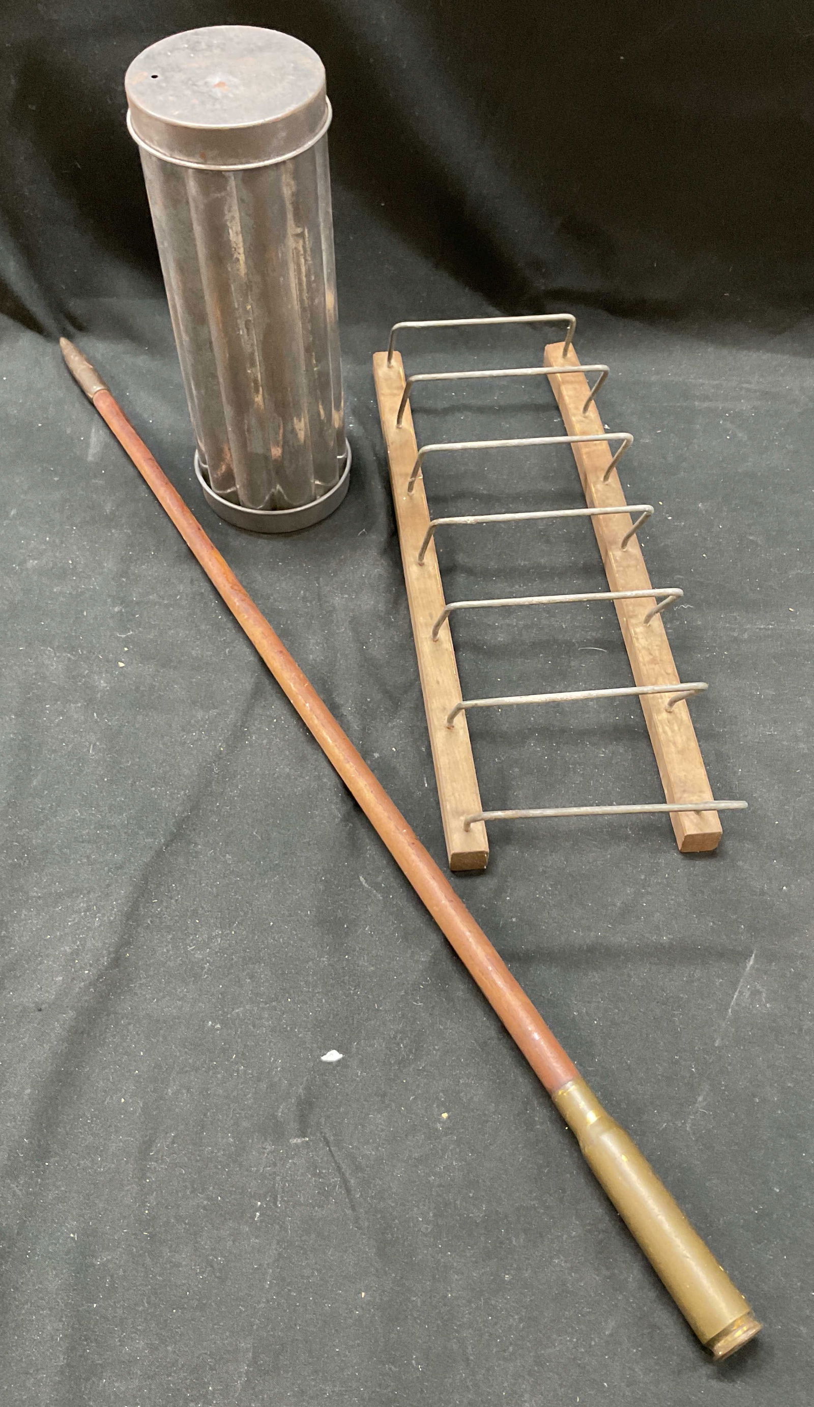 Lot 3 Vtg Metal Wood Wire Rack Bread Tube Cane (1 of 7)