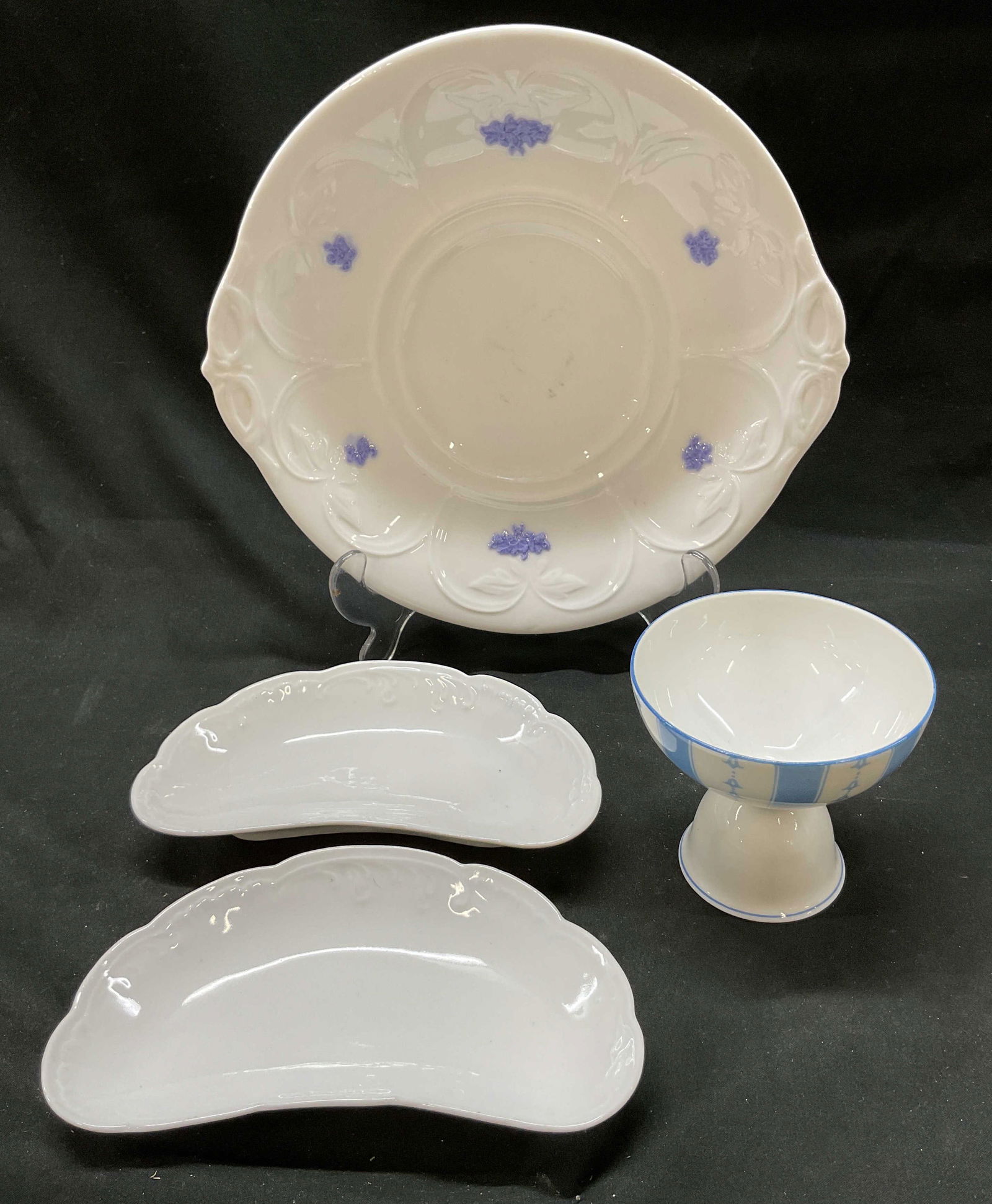Lot 4 ADDERLEY, NORITAKE Porcelain Plate Bowl: Lot 4 ADDERLEY, NORITAKE porcelain plate bowl. Lot includes 1 dinner plate, 1 pedestal bowl, 2 white bone dishes. Floral stripe patterns. Plate measures 10 inches. Some surface wear consistent with ex