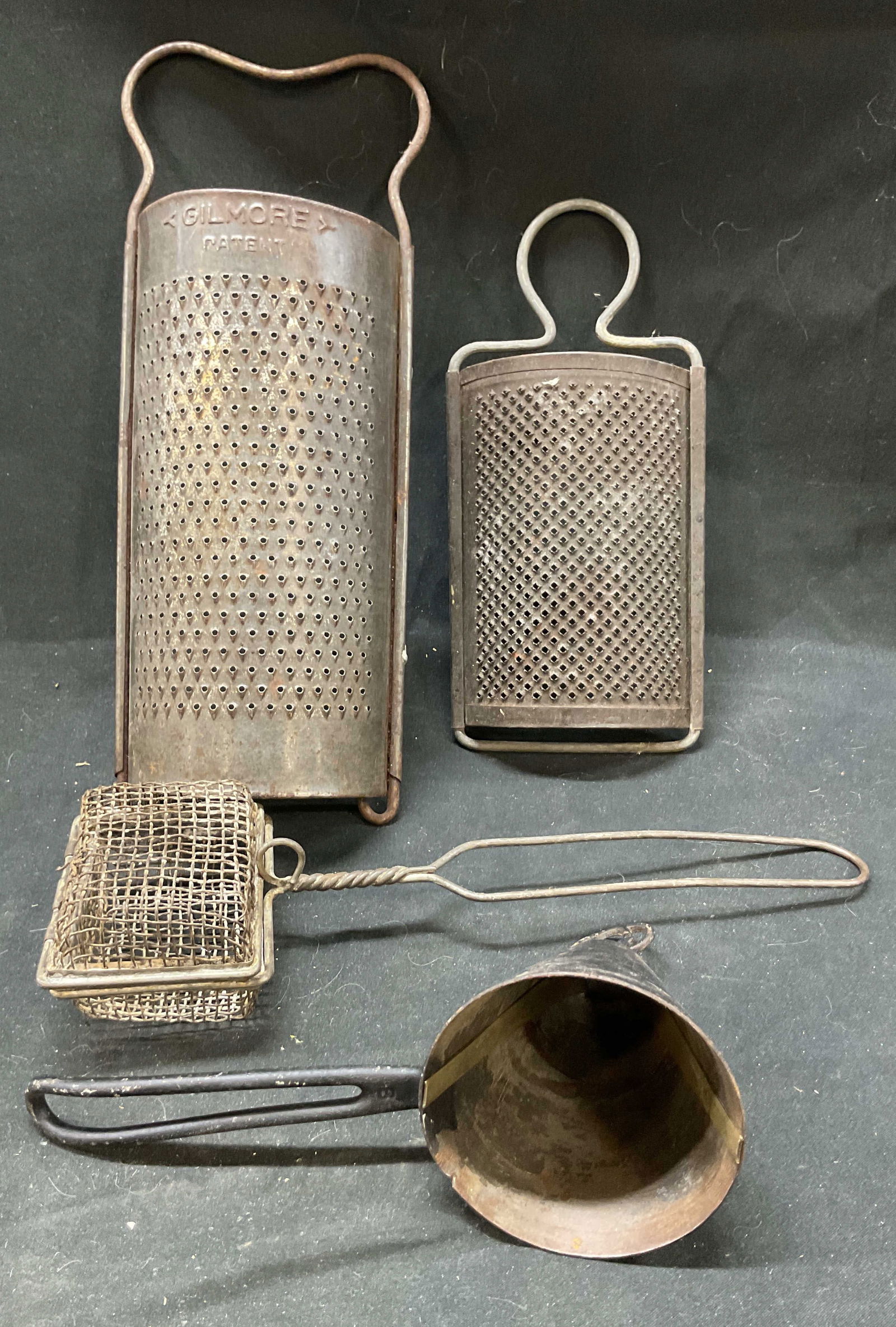 Lot 4 Vtg Gilmore Gilchrist Curved Grater Scooper (1 of 7)