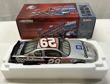 2002 Kevin Harvick Goodwrench 1:24 Diecast Car W Box