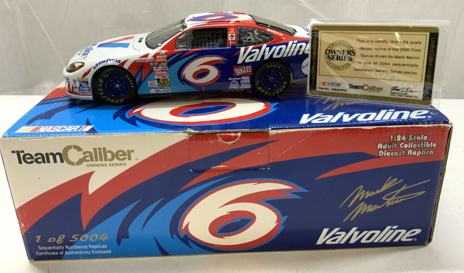 2000 Mark Martin TEAMCALIBER 1:24 Diecast Car W BX (1 of 8)