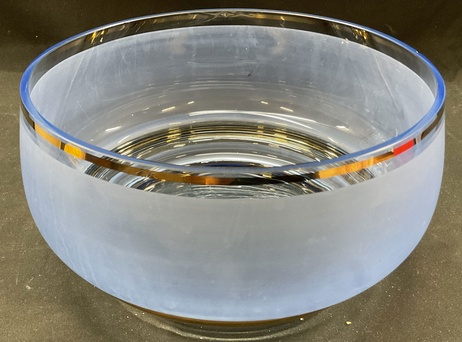 Vtg Satin Blue Crystal Serving Bowl Silver Band: Vintage satin blue crystal serving bowl with silver band. Large serving bowl with satin blue and Dorothy Thorpe style silver band around rim. 7.5 x 4 inches. Some surface wear consistent with exposure