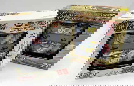 2+ 2000s WINNERS CIRCLE 1:64 Die-Cast Car Sets NIP