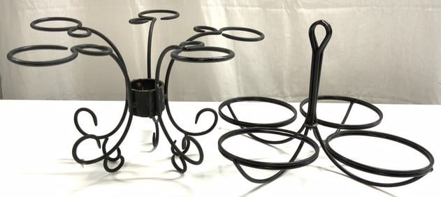 Lot 2 Metal Serving Rack & Candle Holder