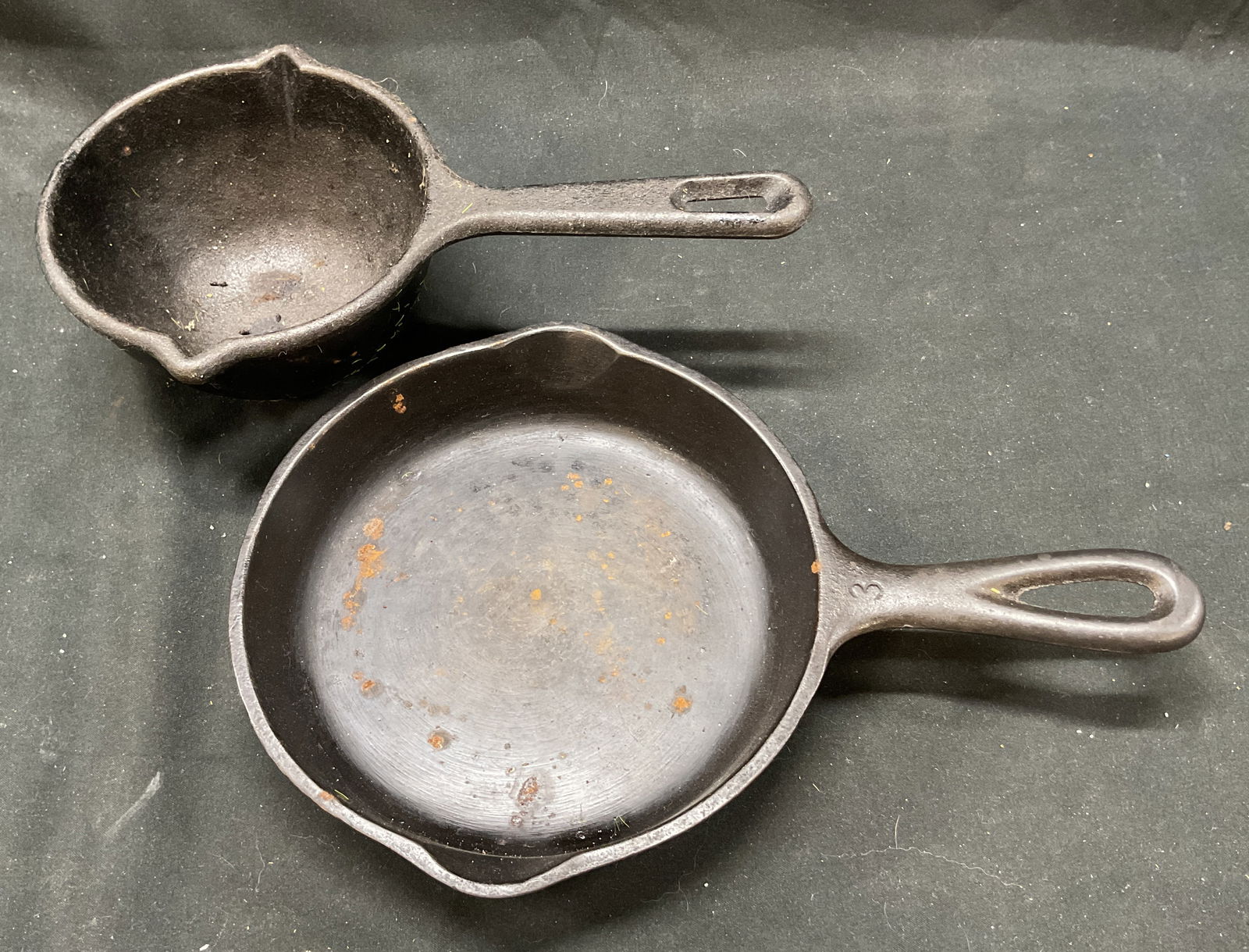 2 Lodge Wagner Ware Sidney Cast Iron Skillet USA (1 of 7)