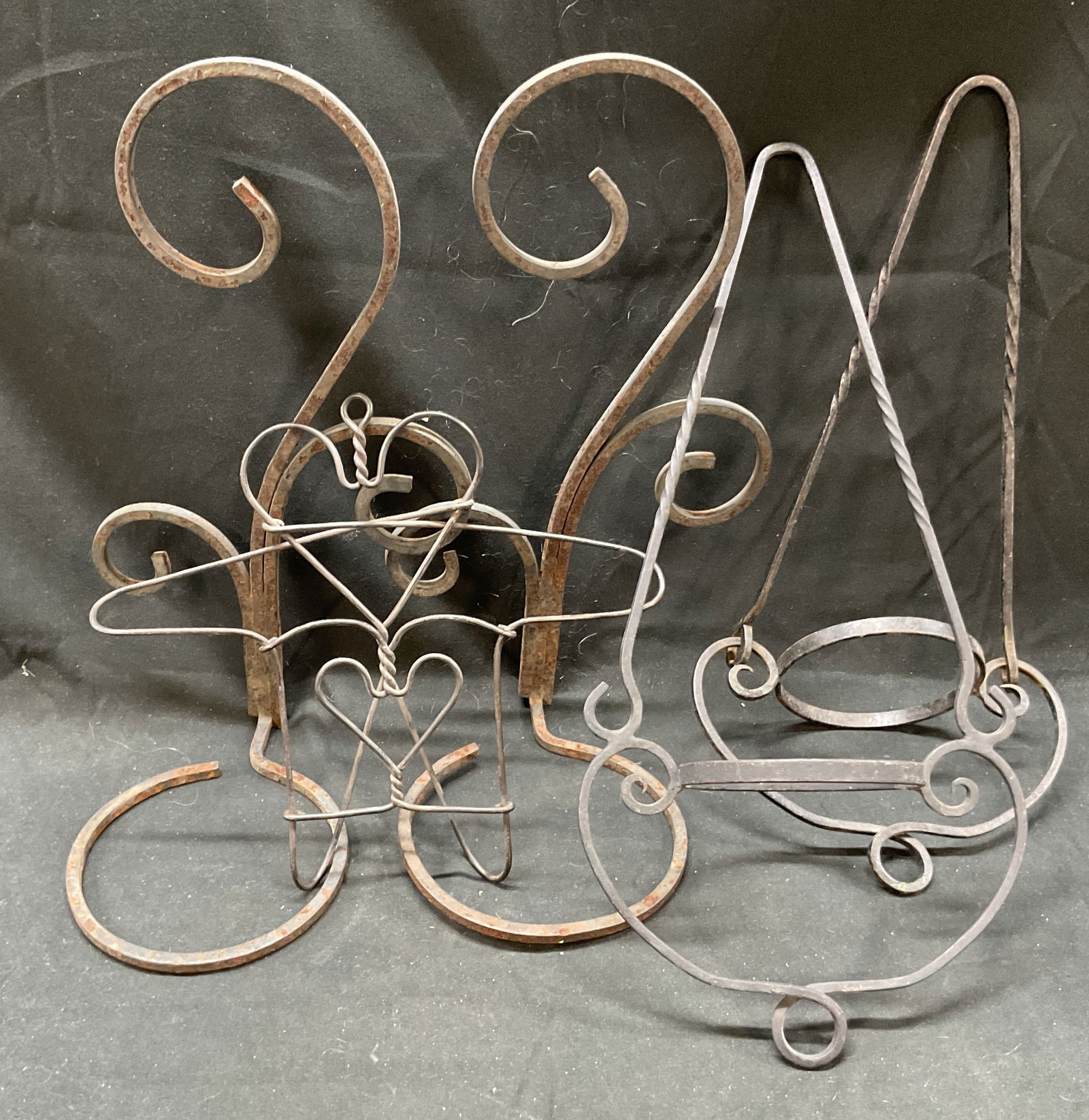 Lot 5 Cast Iron Wall Hanging Plant Pot Holder (1 of 7)