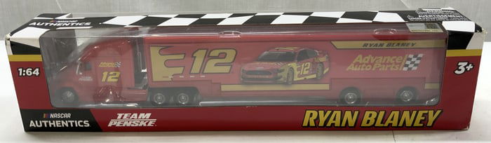 NASCAR Ryan Blaney #12 NASCAR 1:64 Die-Cast Hauler