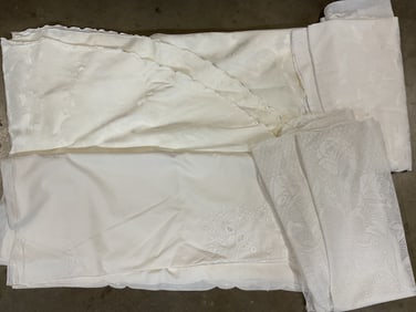 Lot 4 Linen Table Lace Cloths Runners