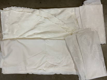 Lot 4 Linen Table Lace Cloths Runners: Lot 4 linen table lace cloths runners. White cream linen table cloths. Lace table cloth. Floral embroidered designs. Round table cloth. Largest table cloth measure Approx 68 inches. Some surface wear