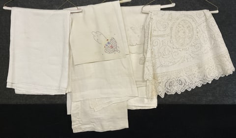 Lot 4 Vintage White Lace & Linen Table Cloths